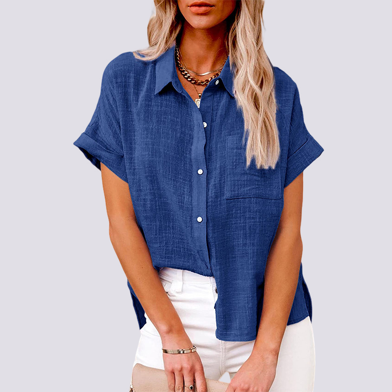 Blusa feminina moderna de manga curta com bolso, para um look casual e confortável de verão.