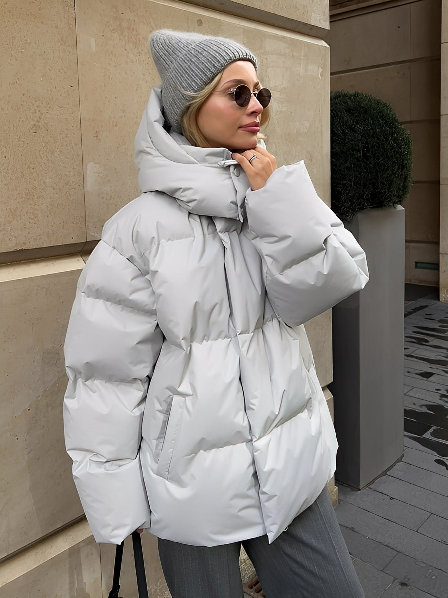 Moda feminina: jaqueta acolchoada de inverno, agasalho quente e elegante para senhora.