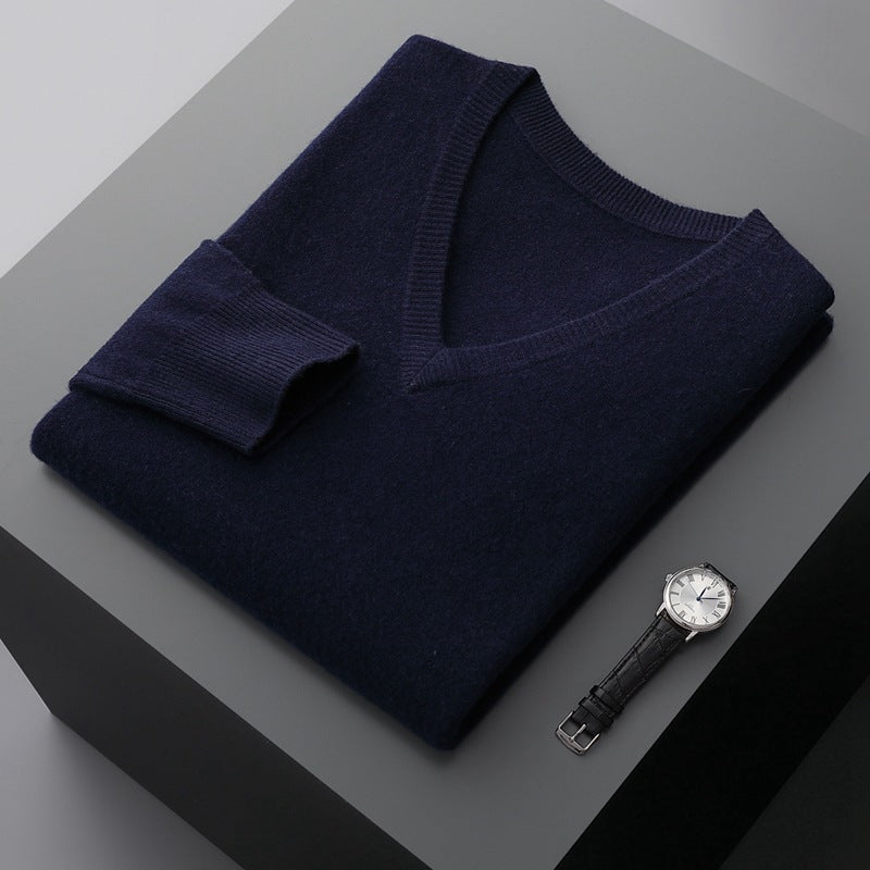 Suéter masculino casual para o dia a dia ou escritório. Roupa de inverno clássica e versátil com conforto.