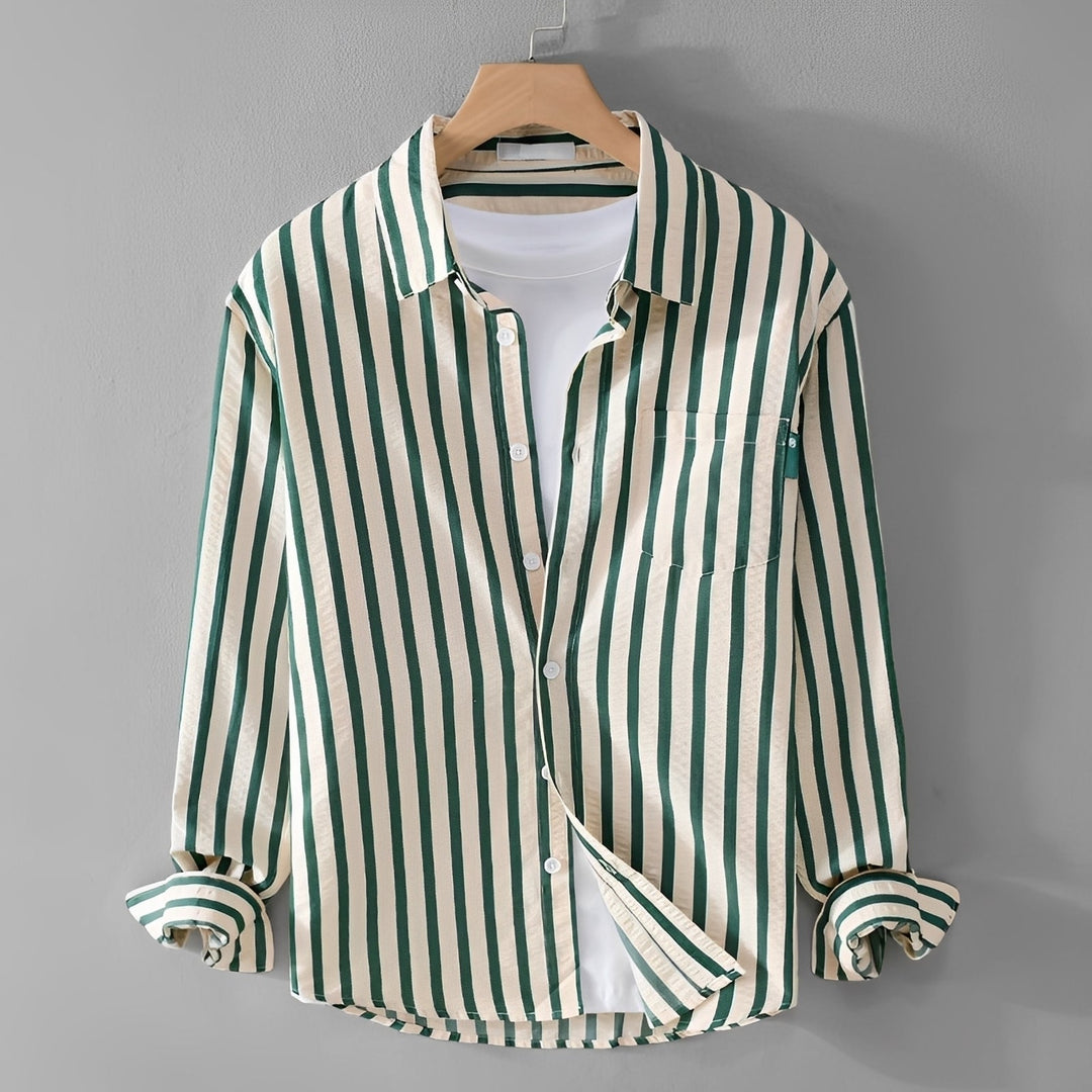 Camisa masculina listrada elegante de manga comprida, ideal para estilo smart casual, moda dia a dia. Cores verde, cáqui e preto.