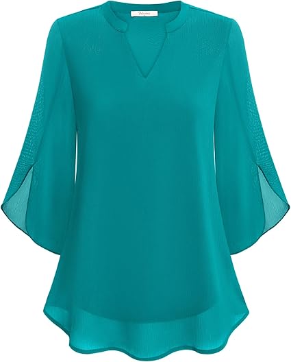 Blusa feminina em camadas, confortável e estilosa. Ideal para um look moderno com decote V e mangas 3/4.