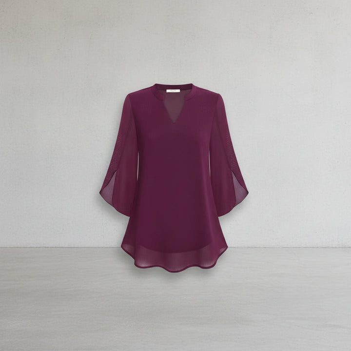 Blusa feminina leve e fluida Brianna, mangas abertas, ideal para roupa de verão e estilo chique.