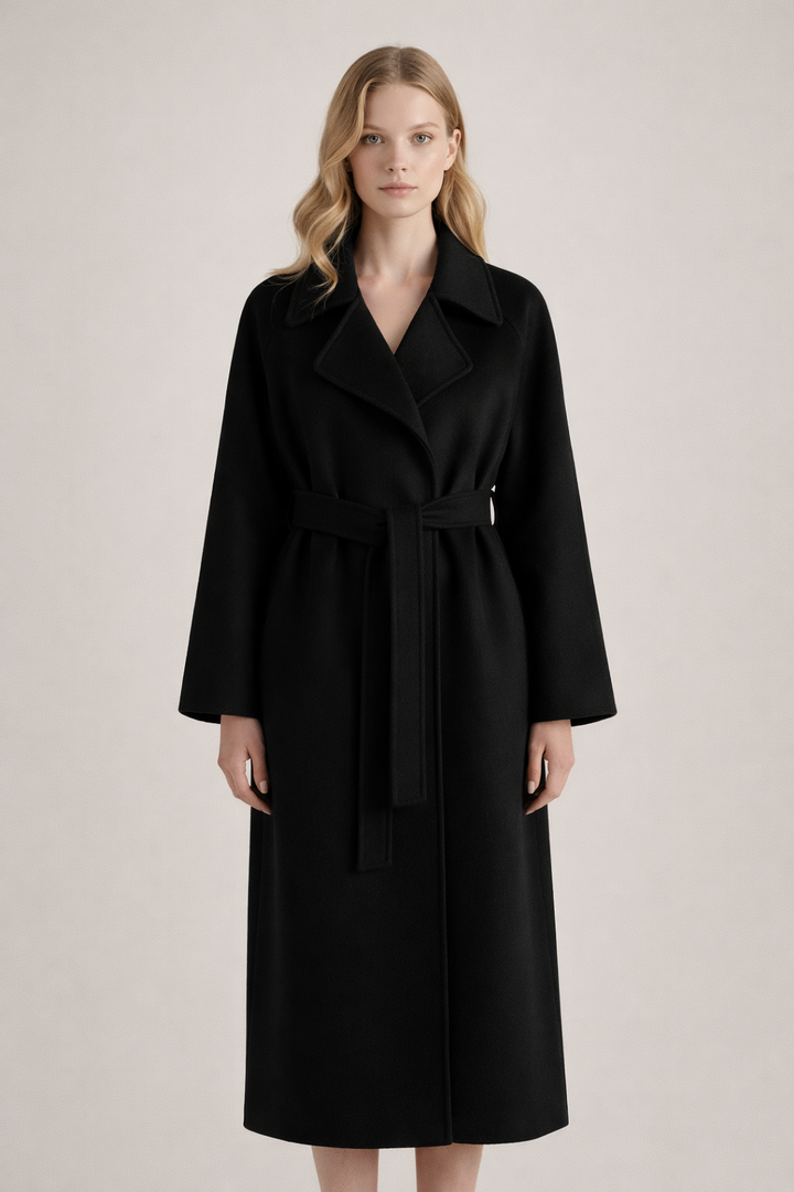 Casaco feminino envelope moderno, tendência moda inverno. Agasalho elegante para outono e frio, muito estilo.