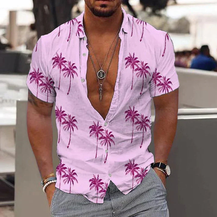 Camisa masculina casual de verão, estampa Brisa da Palmeira, manga curta, ideal para conforto e estilo tropical.
