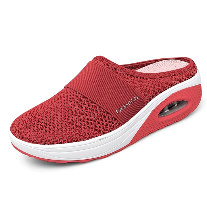 Sapato feminino de verão com design moderno, proporcionando conforto e estilo na moda feminina.