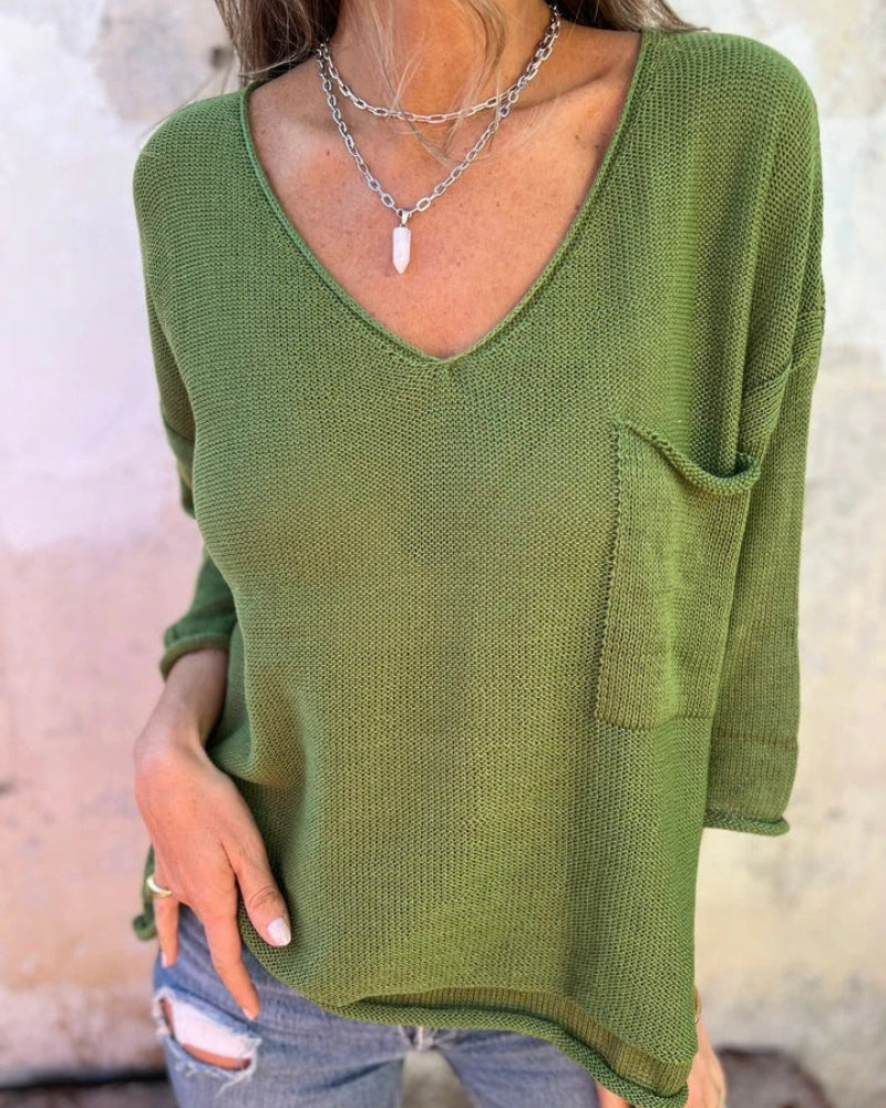 Top boho feminino, decote V, para um estilo casual elegante e confortável no verão.