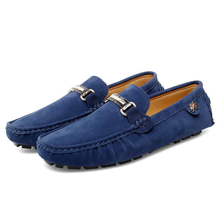 Sapato mocassim masculino slip-on, com sola flexível para máximo conforto, perfeito para o dia a dia casual.