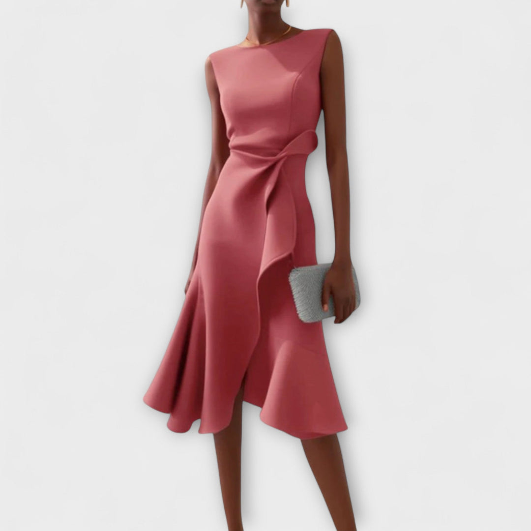 Vestido de festa midi assimétrico com caimento drapeado, conferindo um toque moderno e sofisticado.