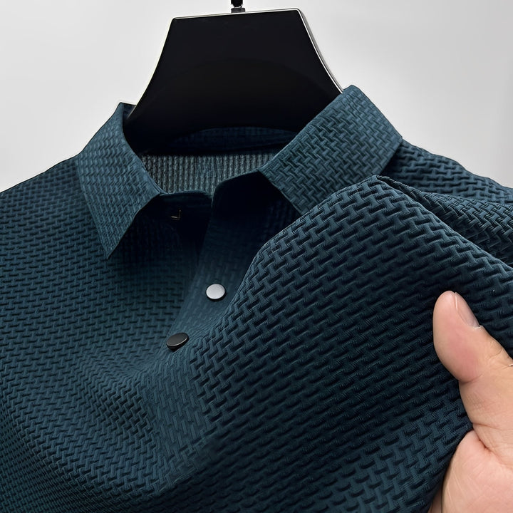 Polo masculina de verão, manga curta, com estilo elegante e confortável para o dia a dia.
