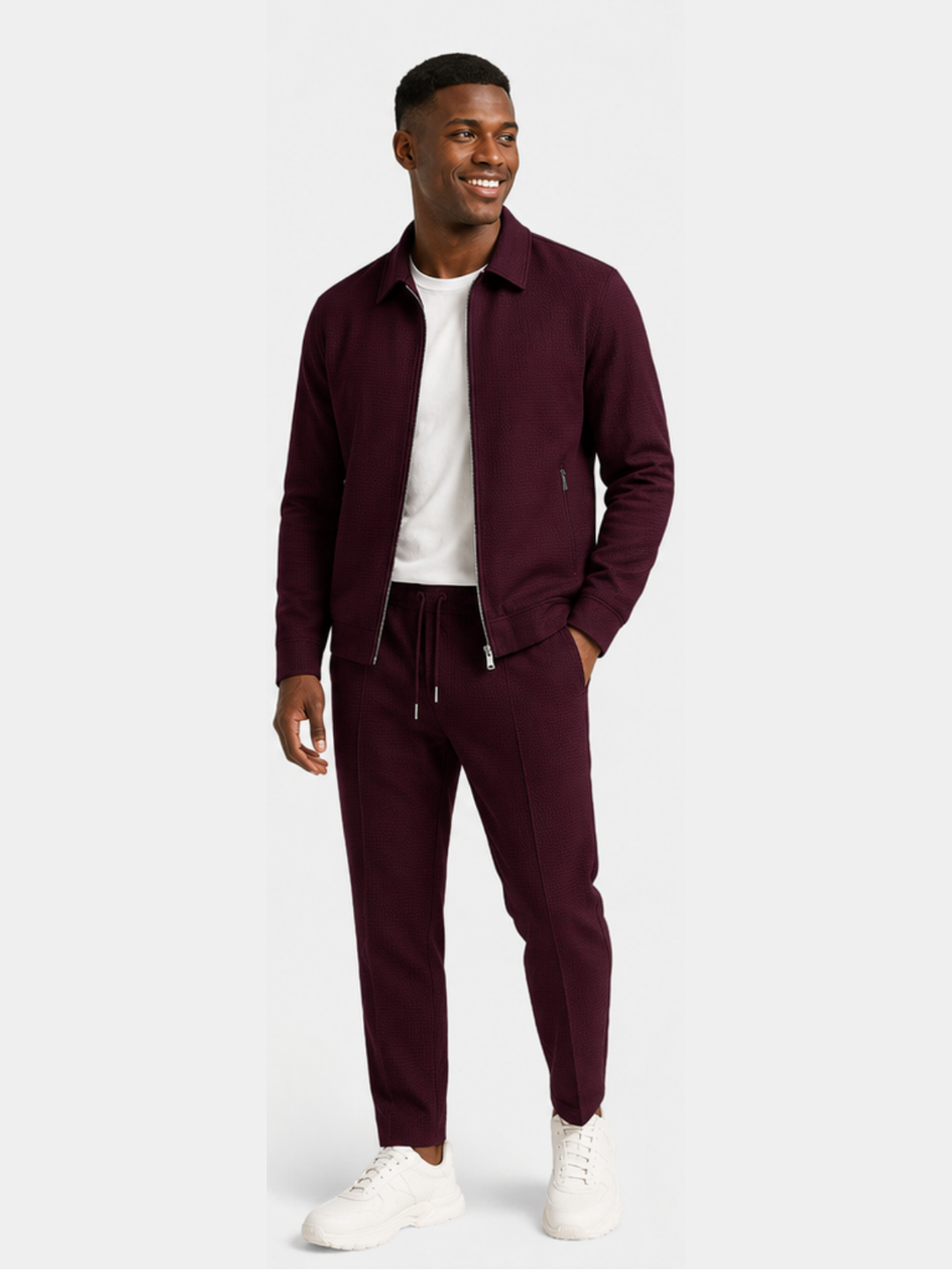 Conjunto elegante masculino slim, perfeito para um look social ou casual moderno e confortável.