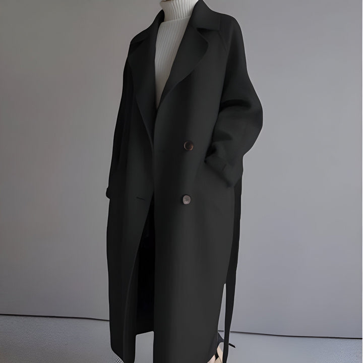 Casaco feminino elegante com cinto estruturado, para look versátil e inverno.