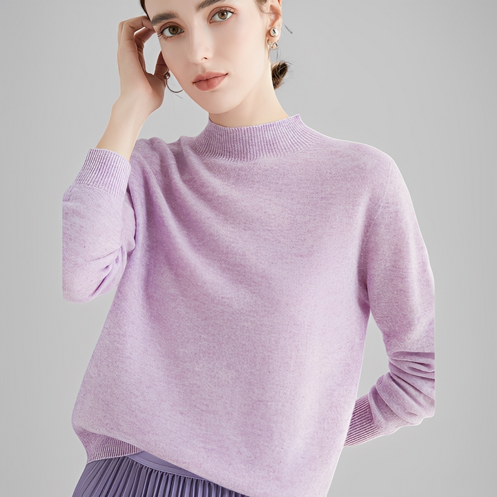 Suéter feminino com gola alta, perfeito para o outono. Conforto e moda feminina.