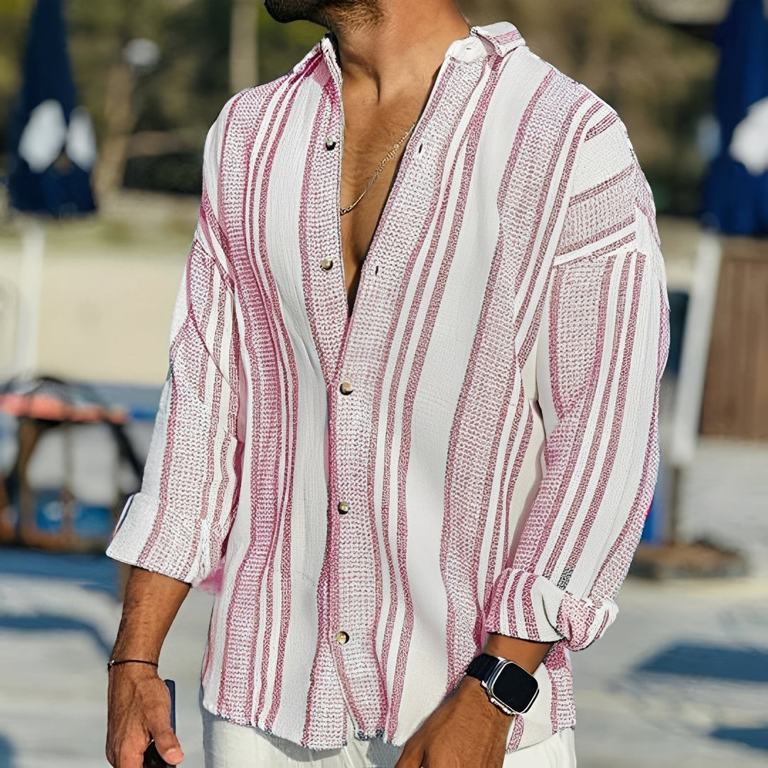 Camisa masculina listrada Rocco, confortável e respirável para o verão. Uma opção elegante para moda plus size.