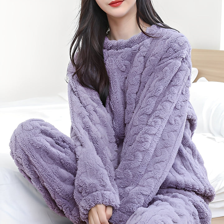 Conjunto de fleece feminino elegante para inverno, aconchegante e casual, ideal para homewear.
