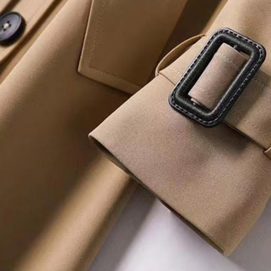 Jaqueta sobretudo feminina, design clássico e elegante, perfeita para compor looks de inverno sofisticados.