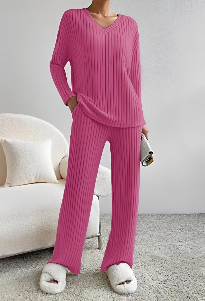 Roupa casual feminina: conjunto listrado de duas peças, solto e confortável para o verão.