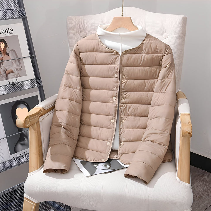 Roupa feminina: Jaqueta casual leve, ideal para o conforto e estilo no dia a dia, para diversas ocasiões.