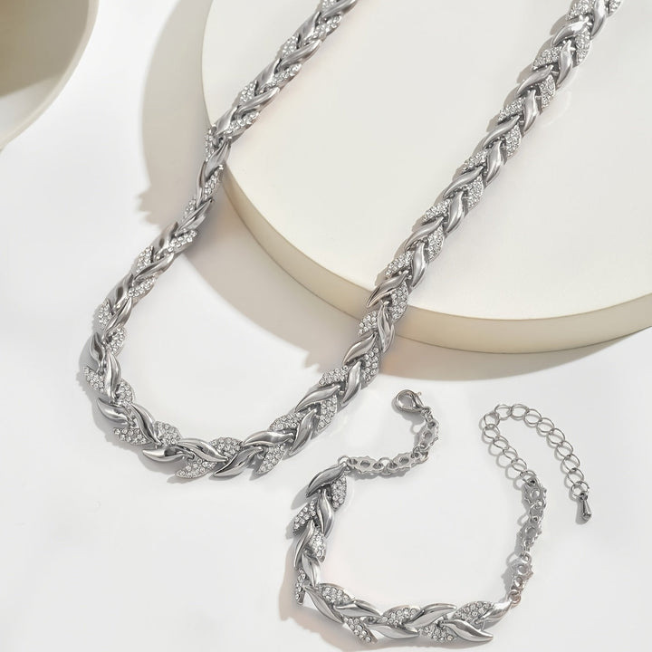 Acessórios femininos: conjunto de joias artesanais cauda de peixe, colar e pulseira com cristais.