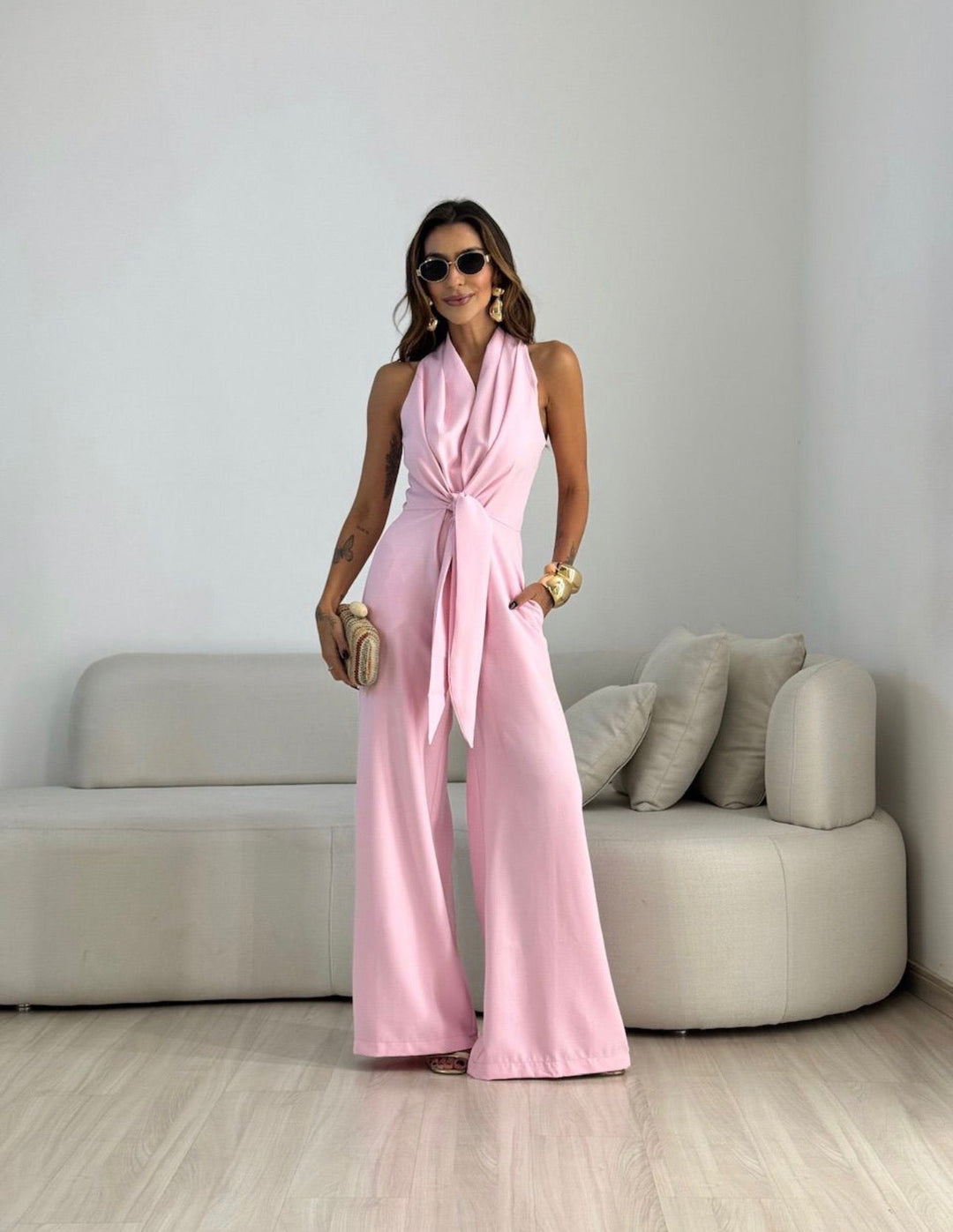 Mono feminino Amara sofisticado: moda primavera/verão com conforto para a mulher moderna.