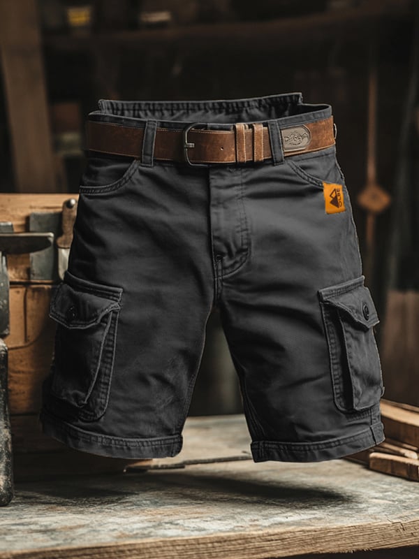 Calções cargo masculinos retro vintage pretos com múltiplos bolsos e cinto, ideais para verão casual.