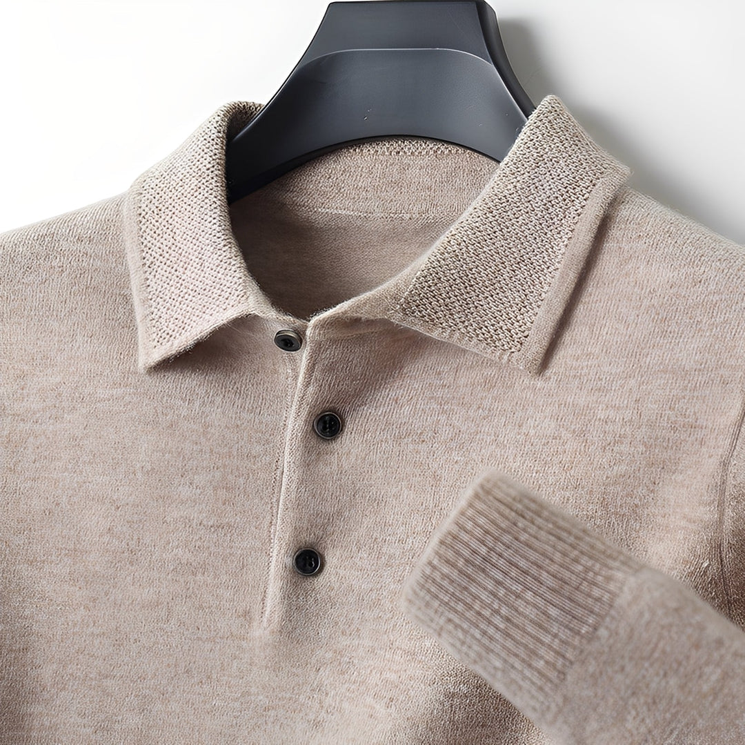 Suéter masculino estilo polo, versátil para roupa social ou casual. Elegância e conforto garantidos no inverno.