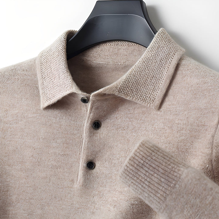 Suéter masculino estilo polo, versátil para roupa social ou casual. Elegância e conforto garantidos no inverno.