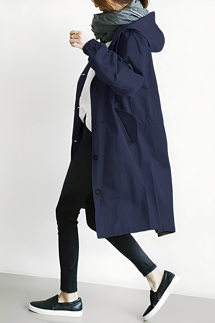 Look completo com casaco impermeável feminino elegante, leve e chique, combinando proteção e moda para outono.