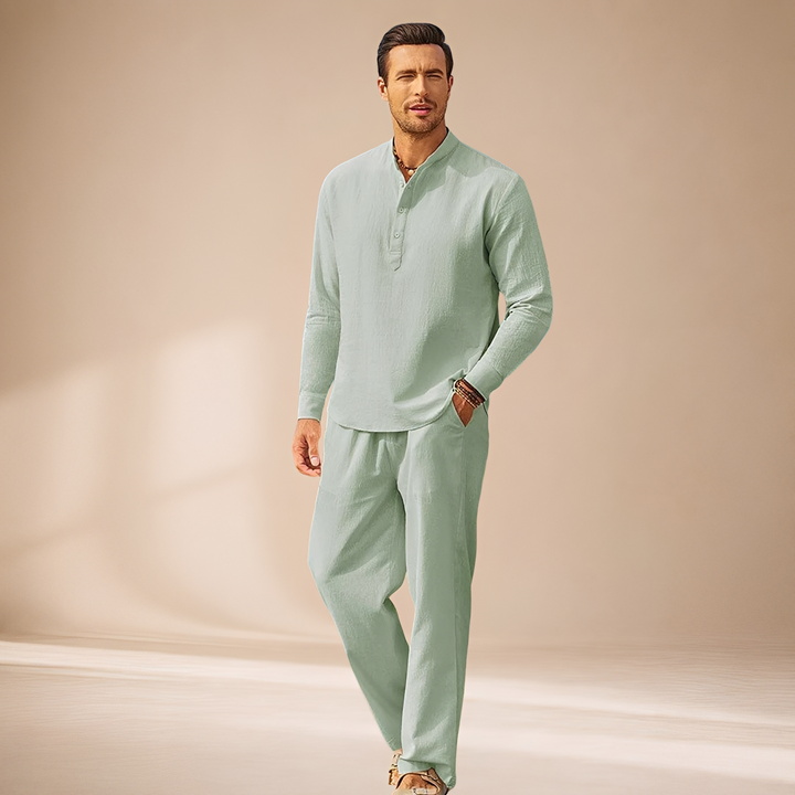 Conjunto Masculino Relaxado de Manga Longa, oferecendo conforto e estilo para a moda masculina casual.
