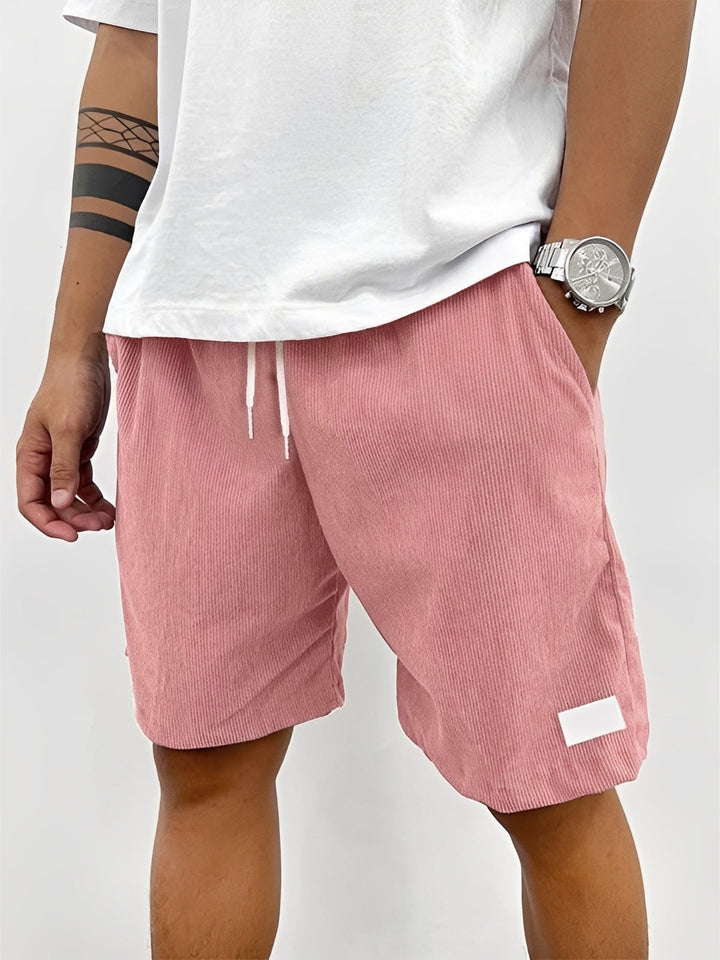 Shorts casuais masculinos de verão, perfeitos para praia ou piscina. Roupa leve e estilosa para o calor.