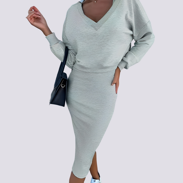 Conjunto feminino de vestido duas peças, moda verão. Estilo elegante e casual para diversas ocasiões.