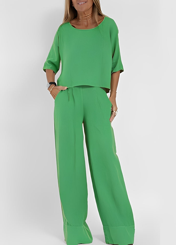 Elegante conjunto feminino de duas peças para outono inverno. Roupa casual e confortável, ideal para o estilo diário.