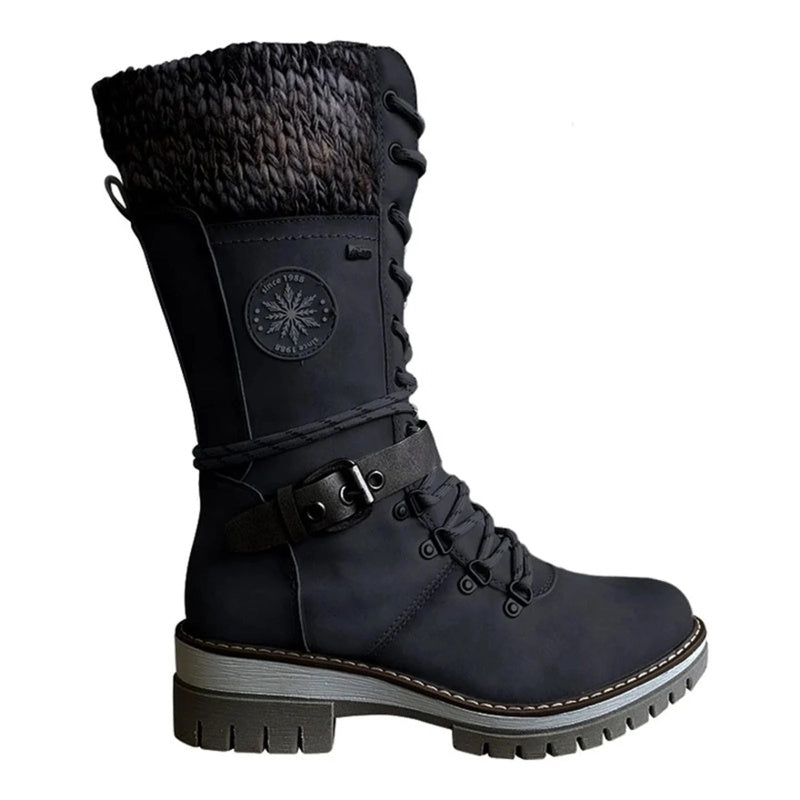 Calçado feminino de inverno: bota cano alto impermeável com cadarço, resistente à água.