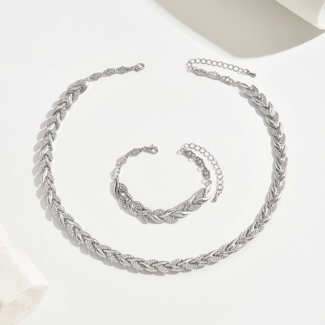 Pulseira elegante artesanal de cauda de peixe com múltiplos cristais, acessório de joia exclusivo.