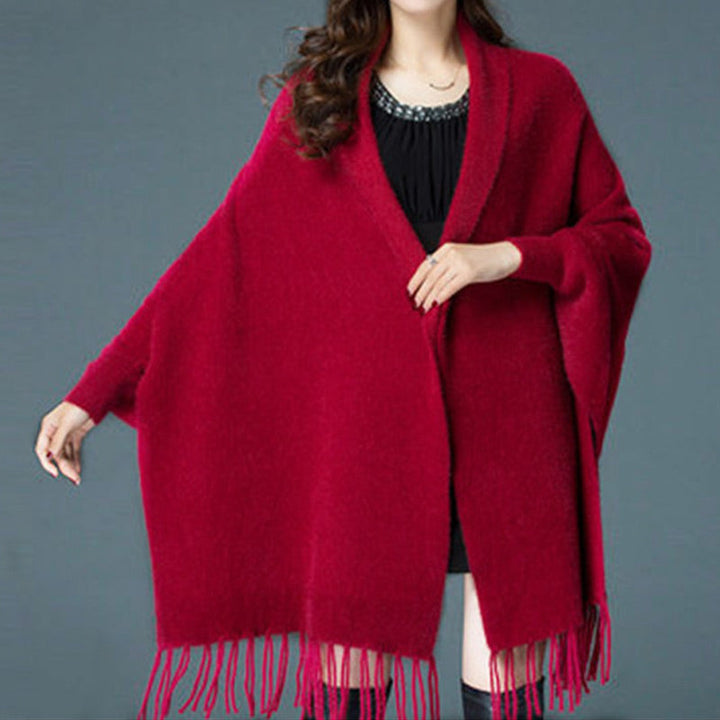 Casaco feminino de franjas, versátil e moderno, ideal para a moda casual chic e estilo inverno.