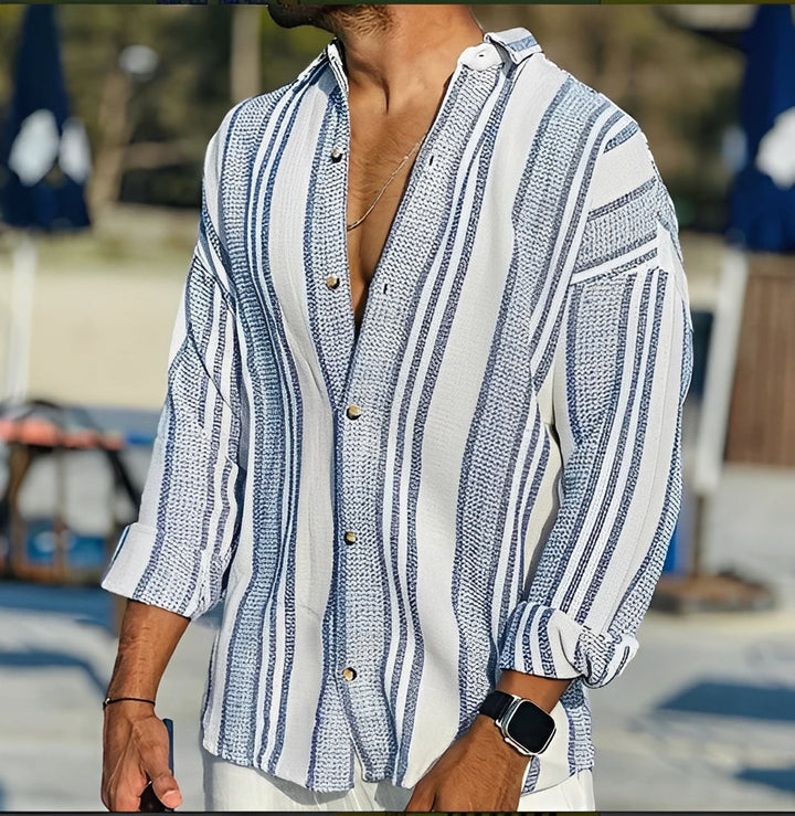 Camisa Listrada Masculina Rocco, estilo casual elegante e confortável, ideal para verão e lazer.