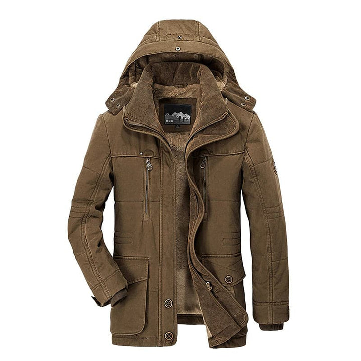 Agasalho masculino impermeável para inverno, com design moderno, que oferece calor e proteção contra vento e chuva.