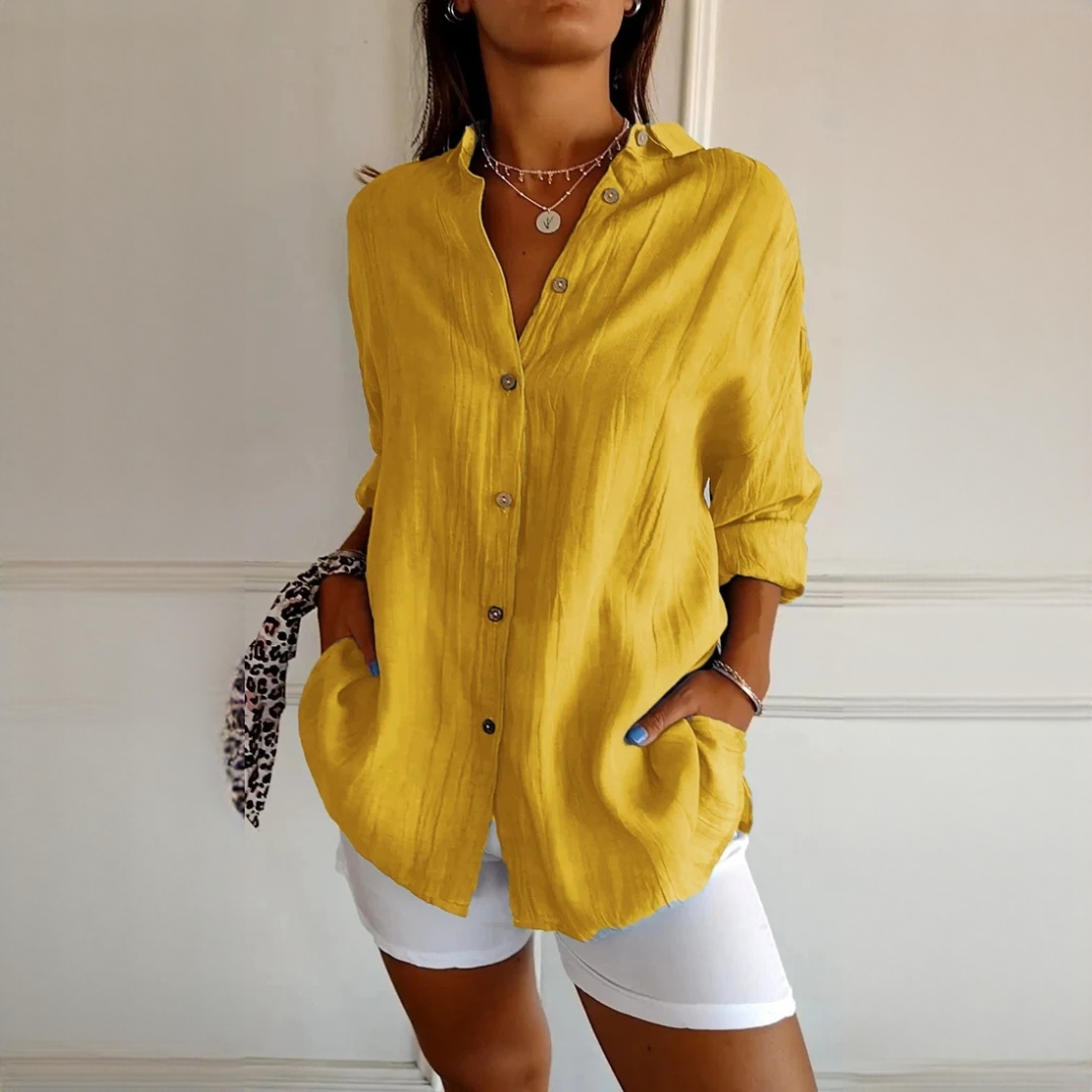 Roupa social feminina: camisa elegante com botões, perfeita para o trabalho. Estilo clássico e sofisticado.