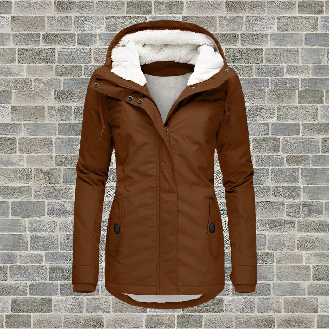 Jaqueta feminina elegante de inverno em tamanhos grandes. Roupa feminina confortável, casaco aconchegante para moda inverno.