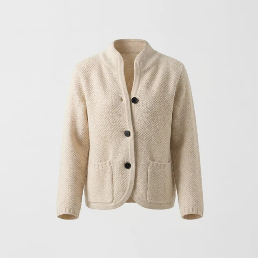 Casaco feminino elegante e quente de botões. Ideal para moda feminina no outono e inverno. Estilo clássico.