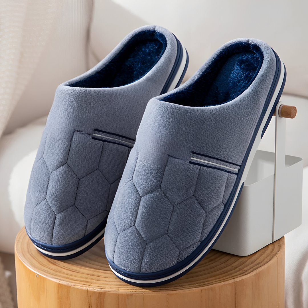 Calçado de casa masculino elegante, pantufas confortáveis para relaxamento diário no inverno.