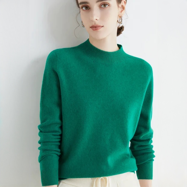 Suéter feminino macio e confortável, pulôver essencial para moda outono/inverno. Vestuário casual.