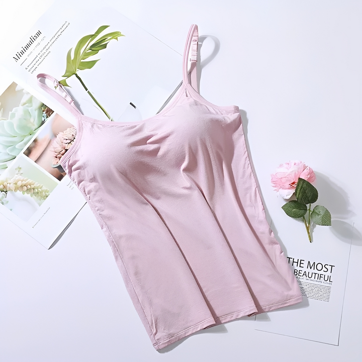Top liso feminino bege com sutiã integrado, design sem costura. Conforto e estilo casual.