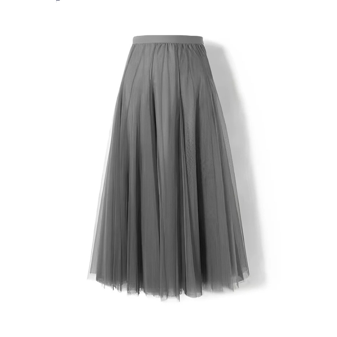 Saia feminina plissada midi que esbanja elegância e estilo. Perfeita para qualquer mulher.