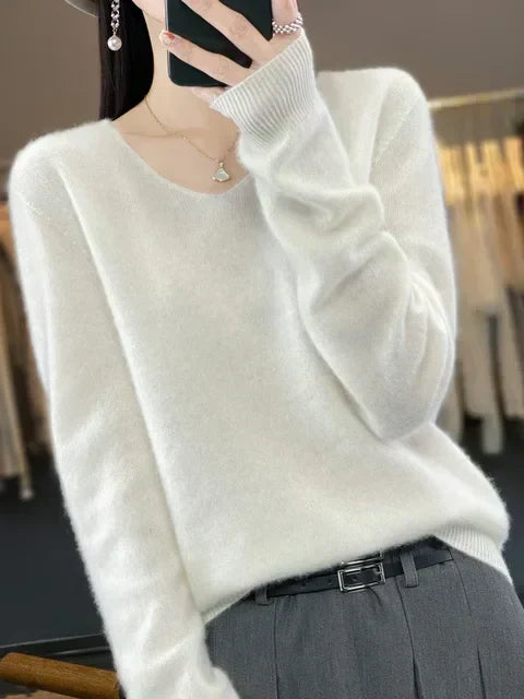 Moda primavera/verão: suéter feminino folgado V-neck, leve e respirável, conforto casual.