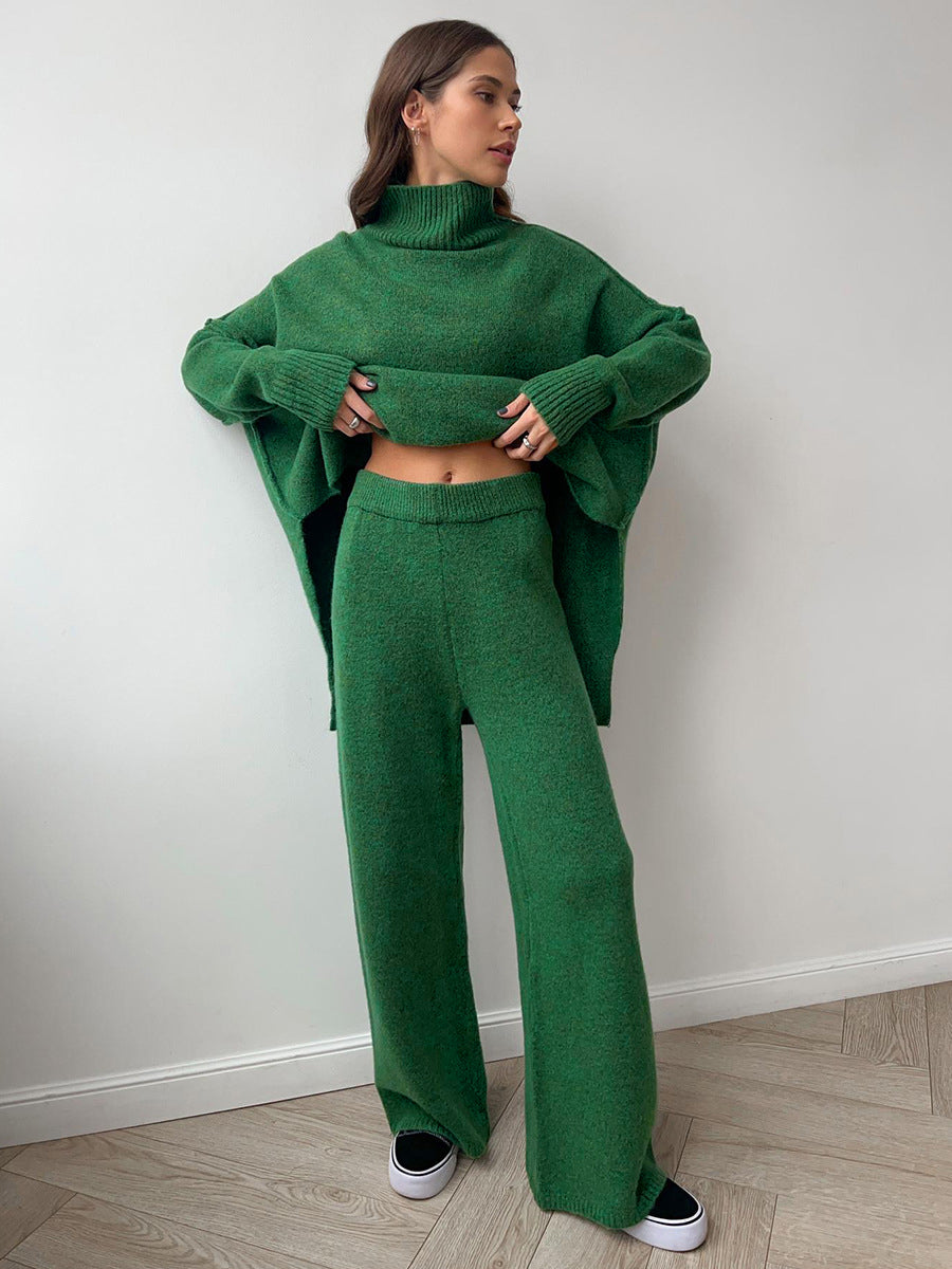 Conjunto feminino Amara, roupa de inverno elegante com gola alta suave, ideal para um visual moderno e aconchegante.