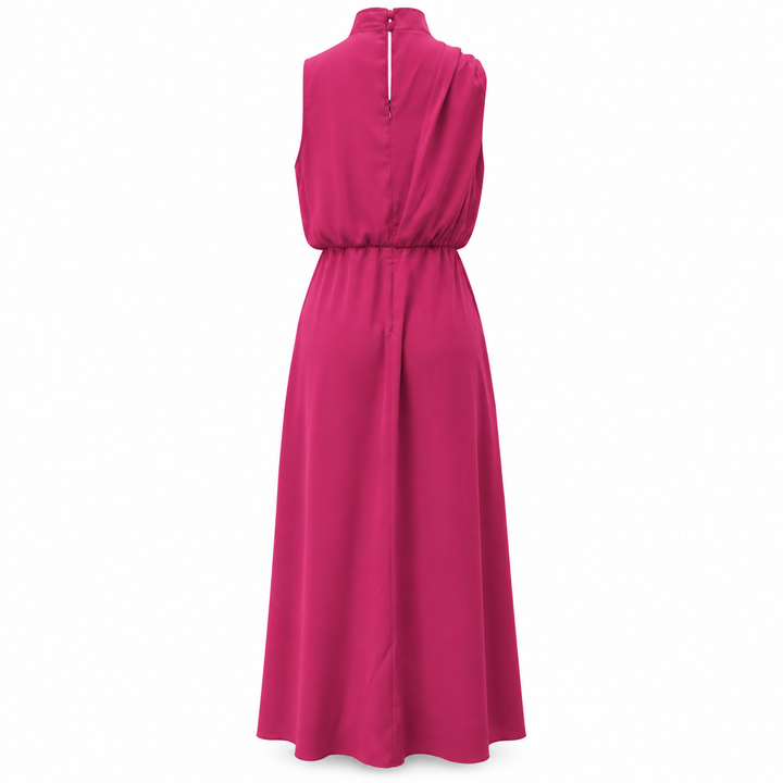 Vestido midi feminino elegante, gola alta drapeada, acinturado e sem mangas. Perfeito para festa.