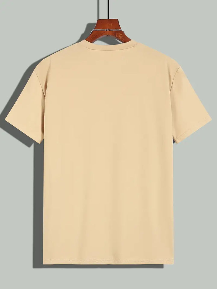 Camiseta masculina elegante para o verão, estilo versátil.