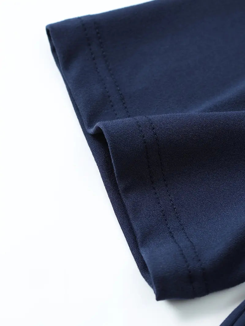 Roupa masculina de verão: camiseta básica, elegante e confortável.