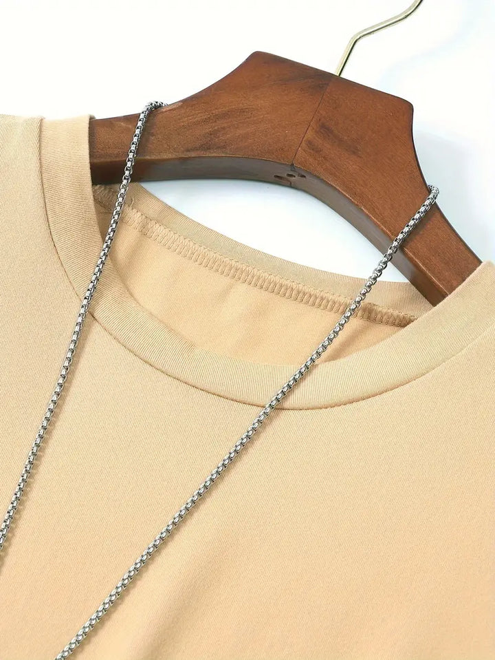 T-shirt masculina básica e confortável, perfeita para o dia a dia.