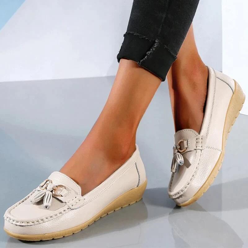 Sapatilhas Odalys para o verão, leves e respiráveis. Proporcionam conforto e estilo à moda feminina.